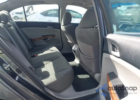 2011 Honda Accord 2.4 Ex z USA, uszkodzony, nr VIN 1HGCP2F78BA137601